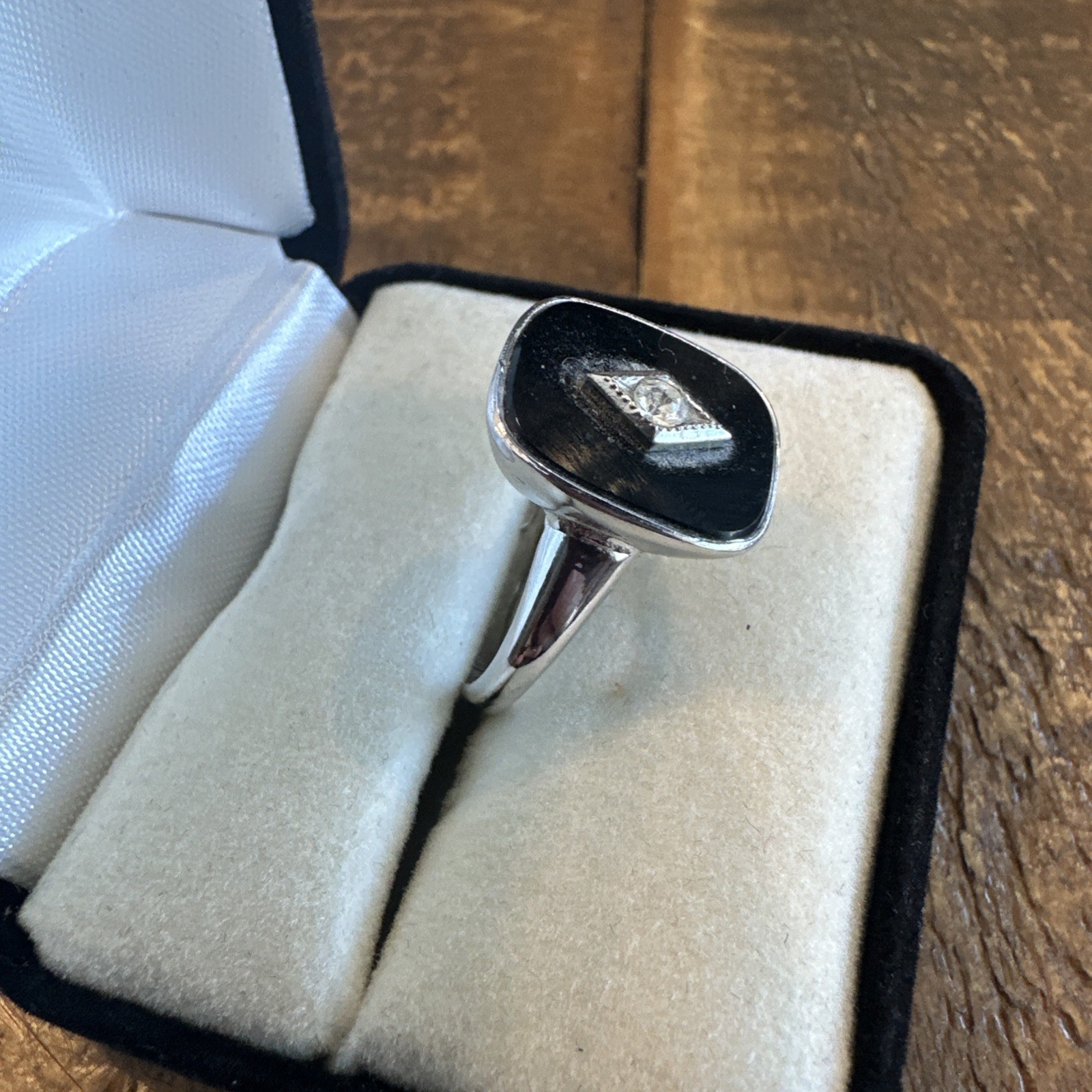Vintage Black Onyx Diamond Signet Sterling Silver Ring Size 8