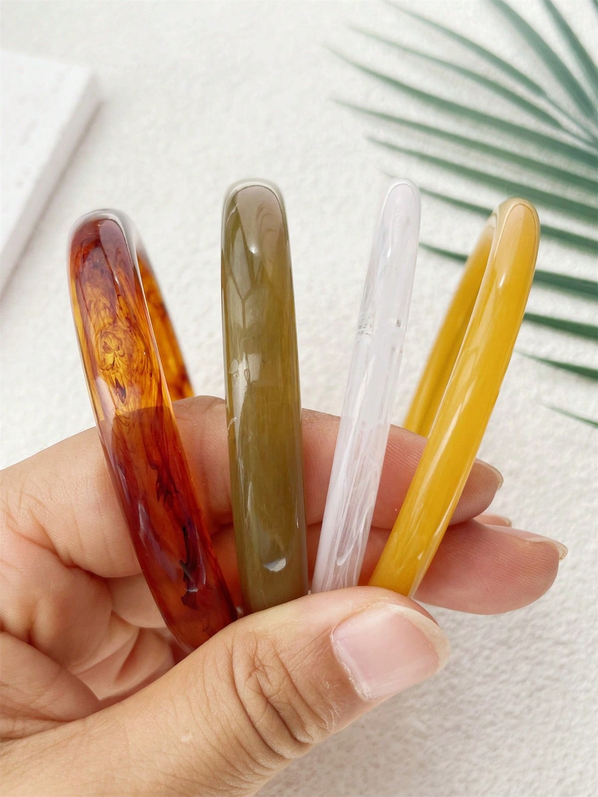 4pcs Multicolor 29 Resin Acrylic Bangle Bracelets For Women Daily Wear