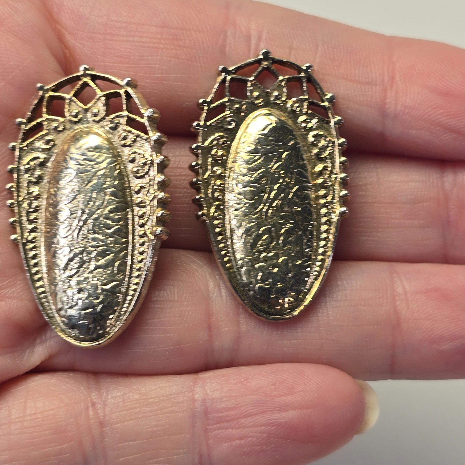 Vintage Gold Tone Filigree Oval Clip On Earrings Patent 2733491 Mid Century