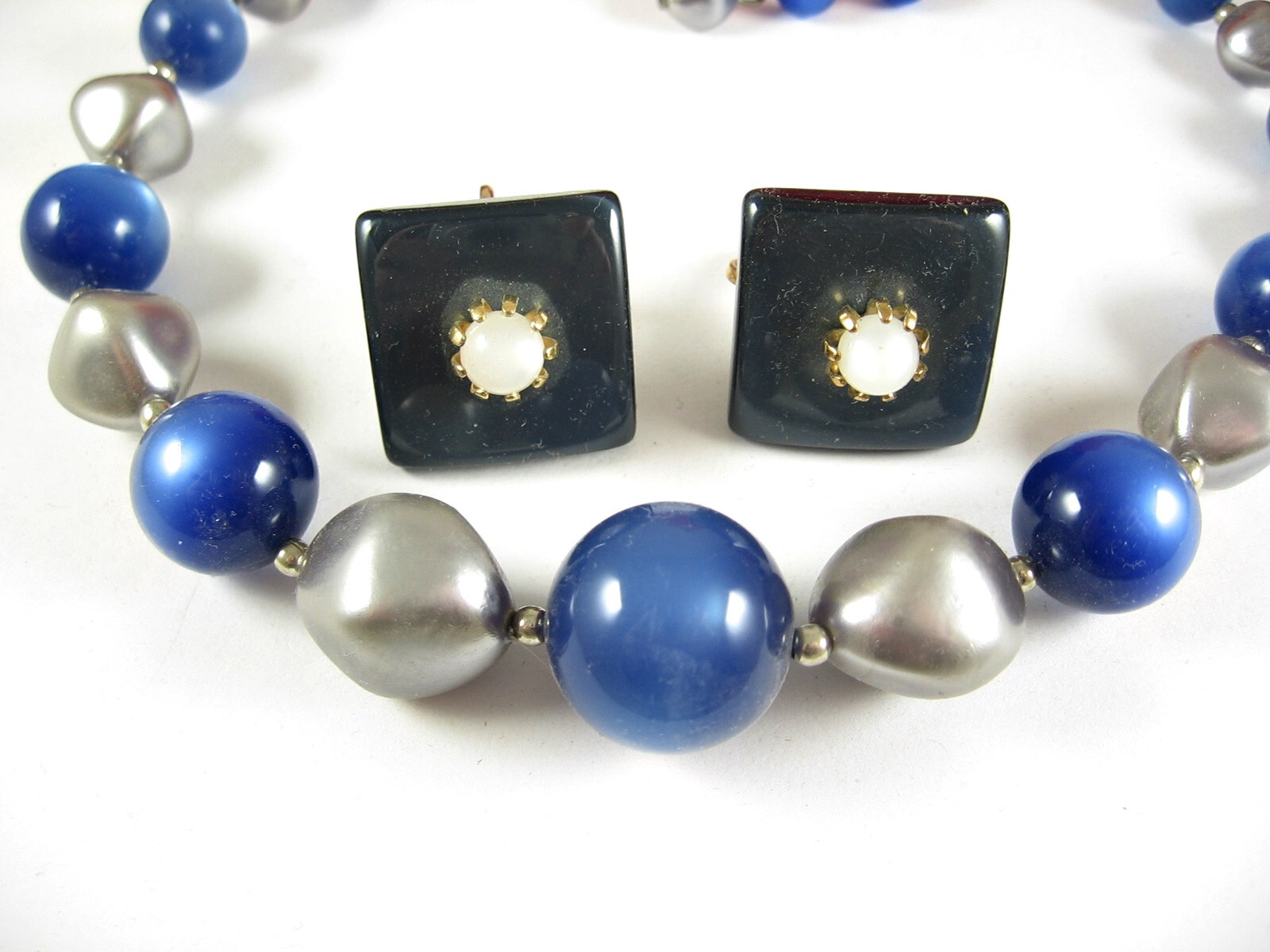 Vintage BLUE & SILVERtone Beads Thermoset BEADED NECKLACE + EARRINGS Clip On