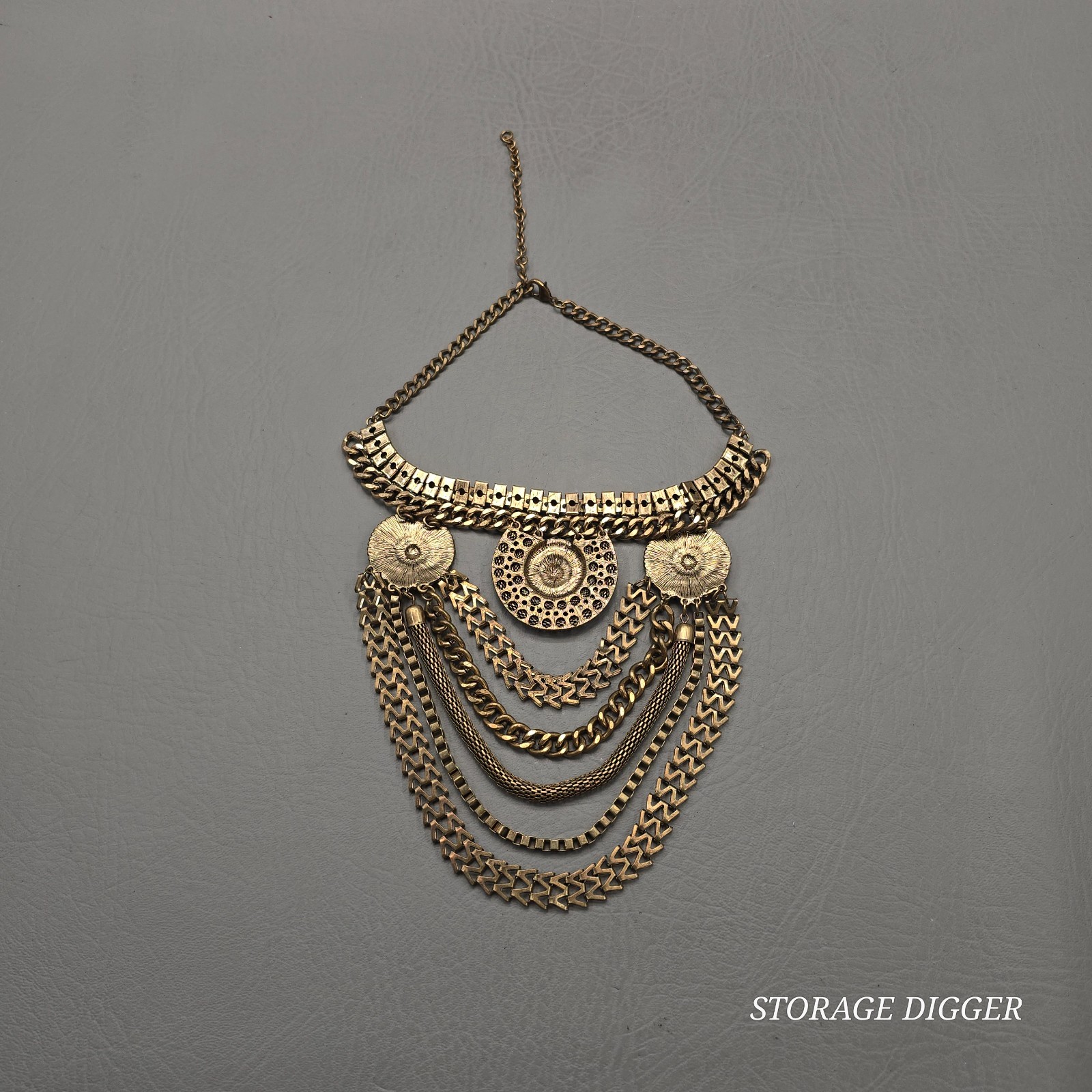 VTG Chunky Statement Multi-Strand Gold Tone Chains Collar Bib Choker Necklace