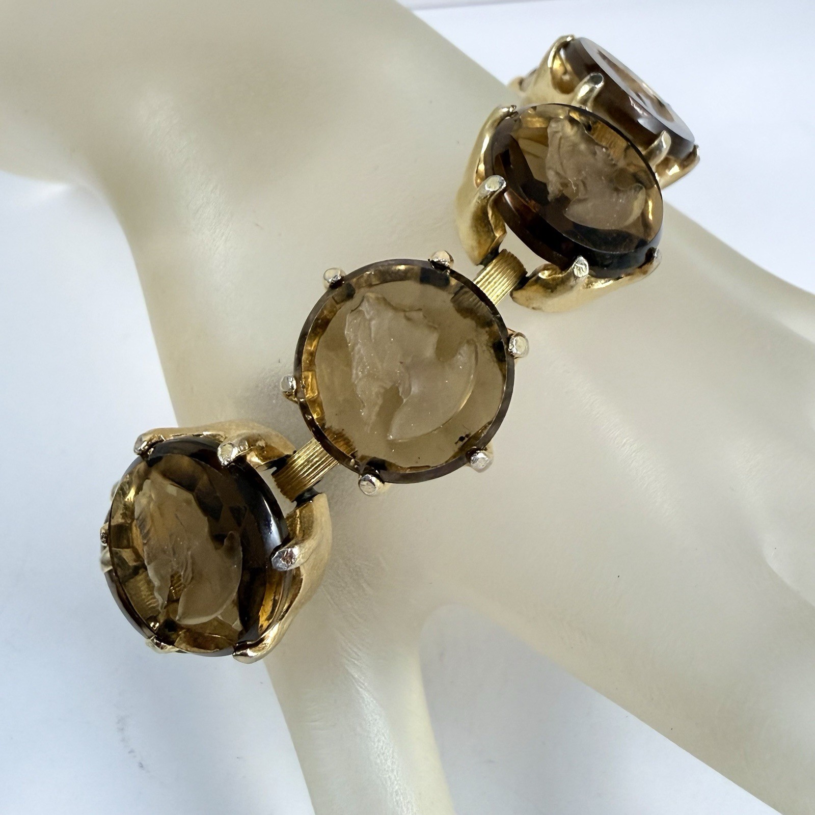 VTG GOLDETTE Smokey Glass Intaglio Carved Cameo Chunky Bracelet 7.25″ Unsigned