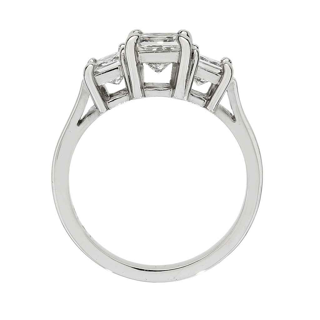 Platinum 1.58ctw VVS/VS Princess Natural Diamond 3 Stone Ring GR-2877-P