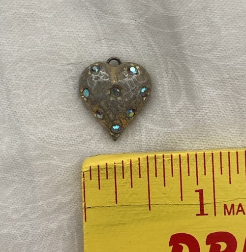 Vintage Signed Weiss Heart Puff iridescent Rhinestones Small Charm – AS IS