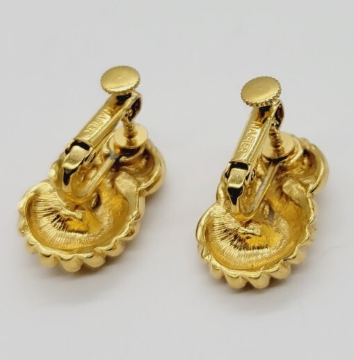 NAPIER Earrings Knot Screw Back Clip On Textured 1 in Vintage