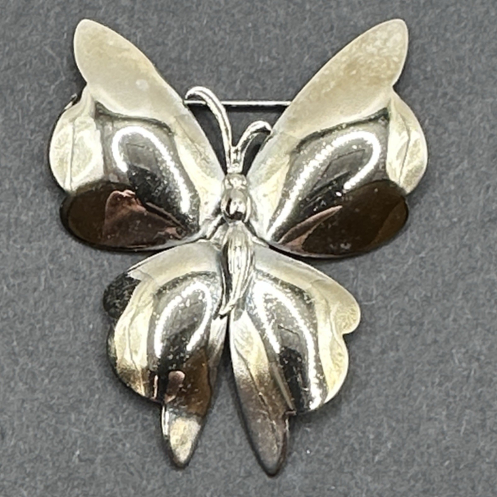 Vintage Butterfly Brooch Pin J44H