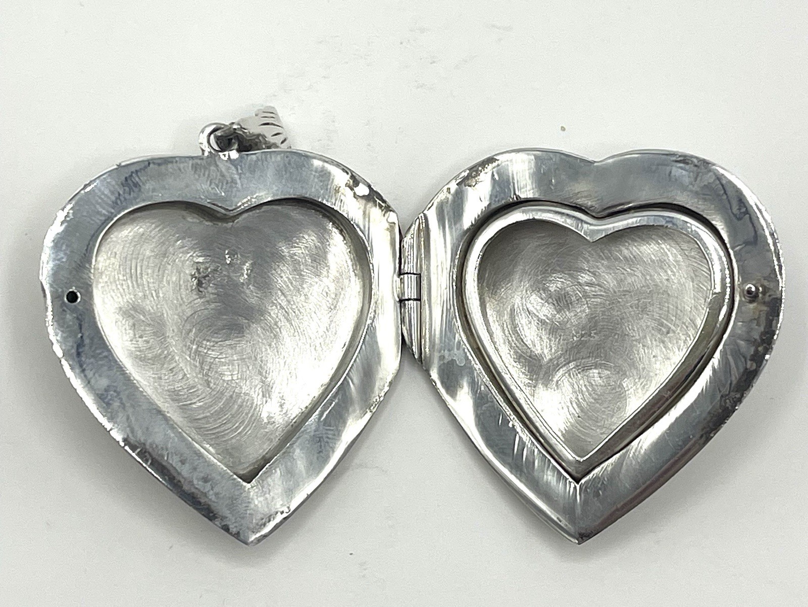Vintage 925 Large Puff Ornate Etched Hollow Heart Locket Pendant Sterling Silver