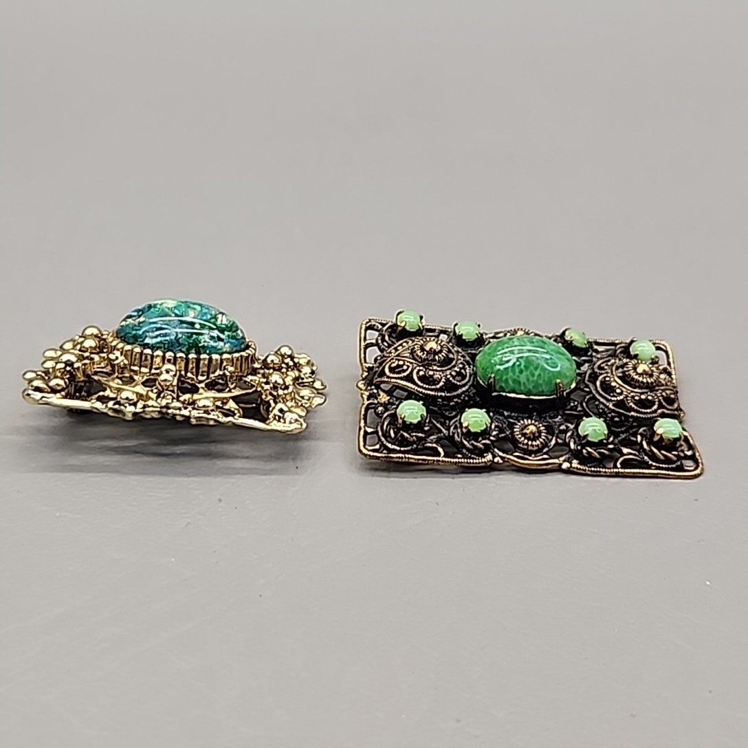 Vintage Brooch Lot of 2 Peking Glass Foil Confetti Oval Gold Tone Filigree