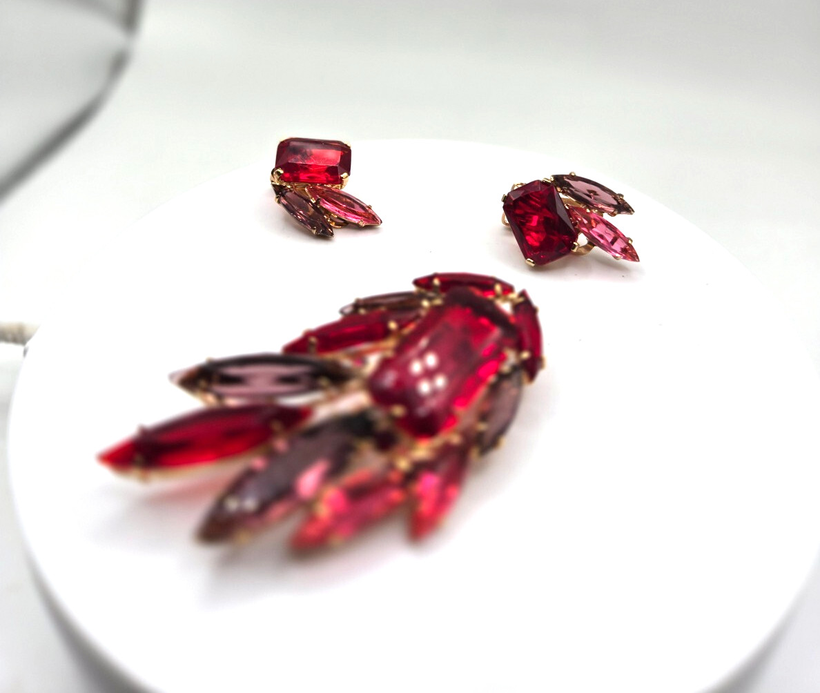 Vintage Red Rhinestone Brooch & Clip Earrings Set Ruby & Fuchsia Glass