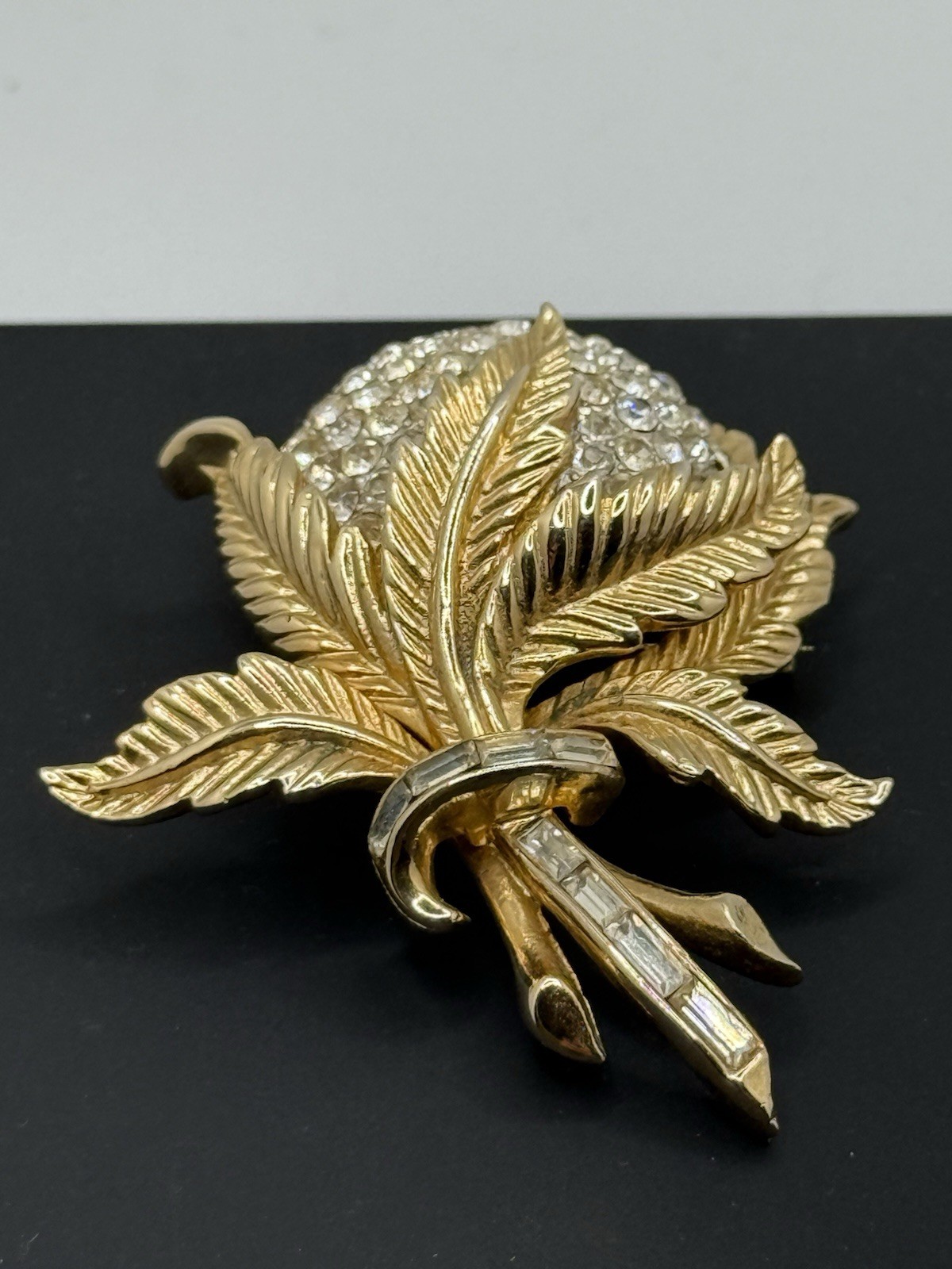 Vintage Coro Brooch Pin Bulbous Rhinestone Flower Bud Gold-tone Finish High End