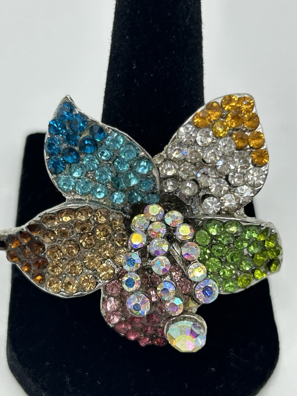 Vintage Multicolor Rhinestone Flower Ring – Stretch Band Statement Cocktail Ring