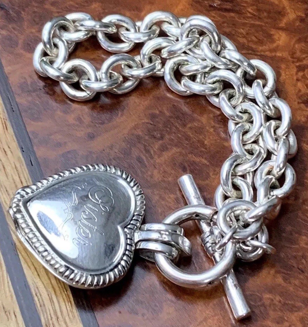 Vintage “Sister” JC Silver Plate Green Peridot Birthstone Ladies Heart Bracelet