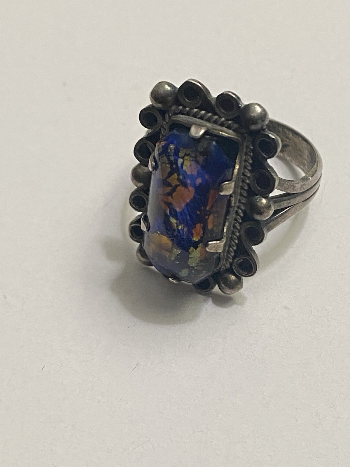 Vintage Mexico, Sterling and Foil Art Glass Ring Ladies Size 7 Blue And Amber