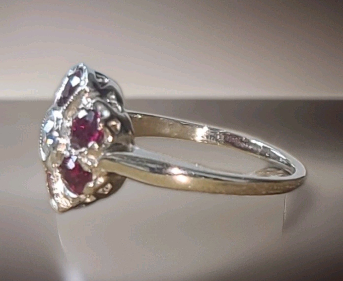 Platinum Vintage Engagement Ring 1.53ct. Natural Ruby Round Shape Diamond