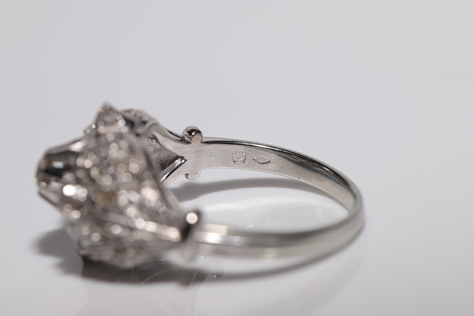 Antique 18k Gold Circa 1920s Art Deco Handcrafted Natural Diamond Decorated Ring
