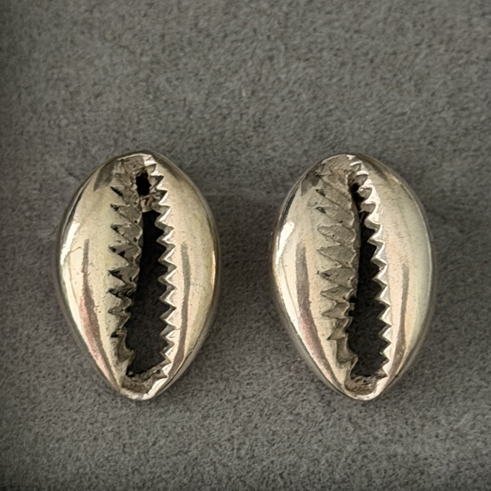 Vintage 925 Sterling Silver Cowrie Shell Shaped Post Earrings