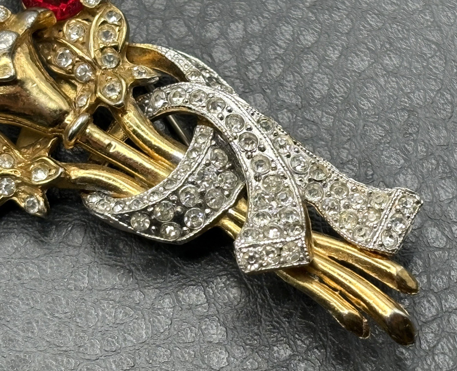 HUGE 4.5” Figural Red Rhinestone Gold Plated Pot Metal Flower Bouquet Brooch