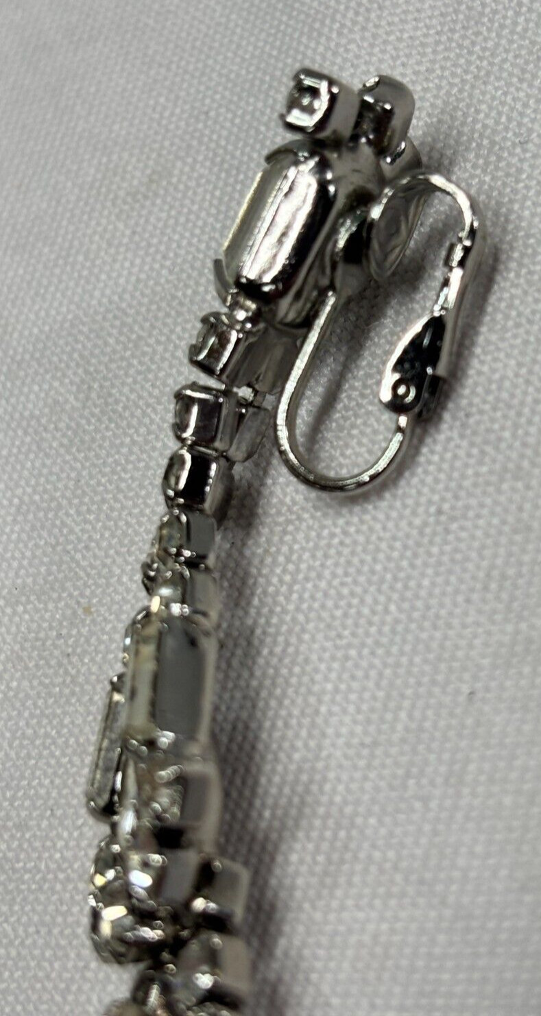 Vintage multi clear Rhinestones 3″ Dangling Clip Earrings – No missing Stones