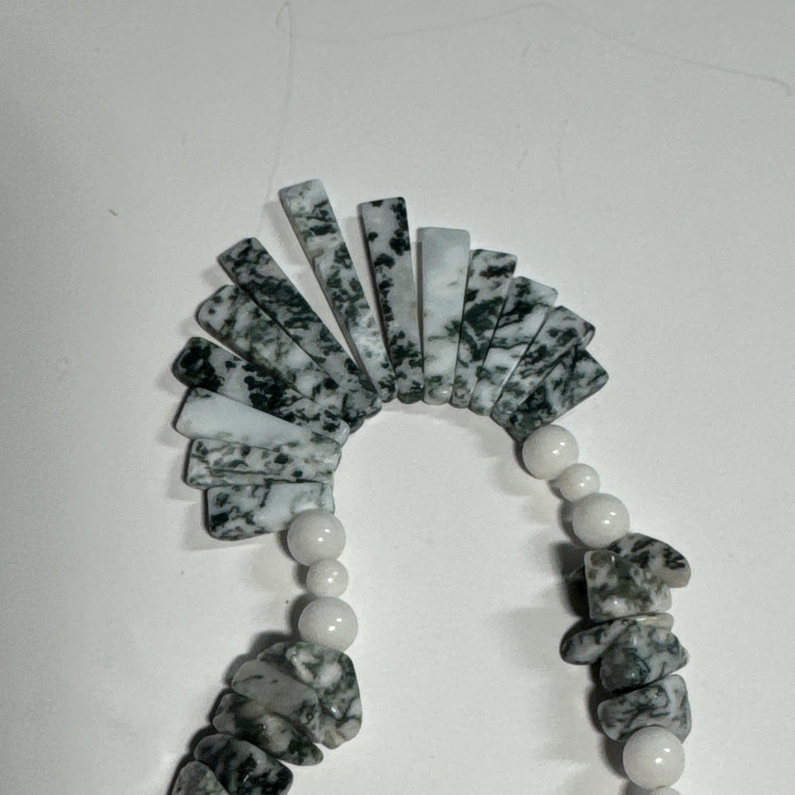 Moss Agate & White Bead Necklace Sterling Silver Clasp W/ Tag 17” Very Pretty