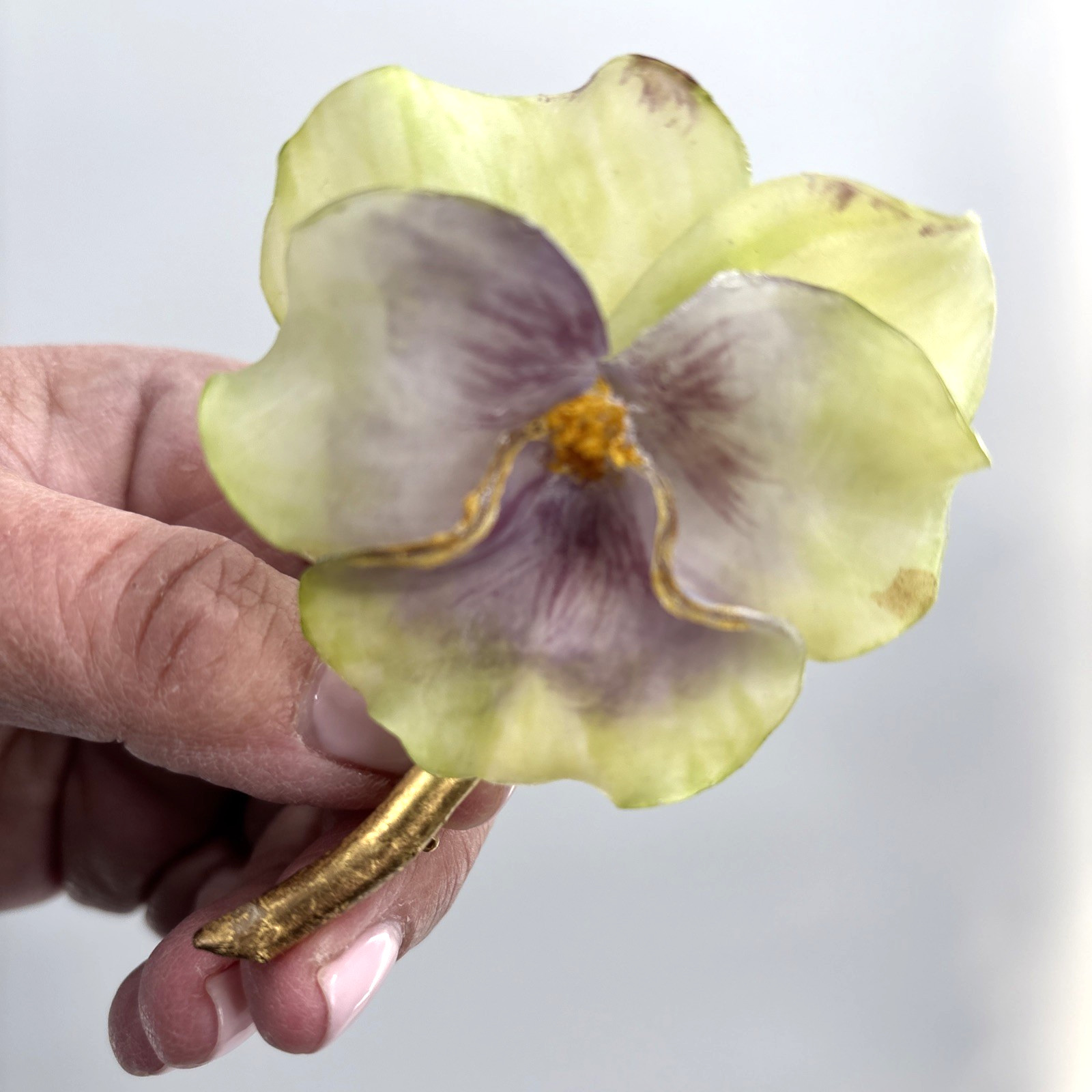 Vtg Fabrice Paris Brooch Translucent Pansy Flower Lucite Resin Gold Tone Stem