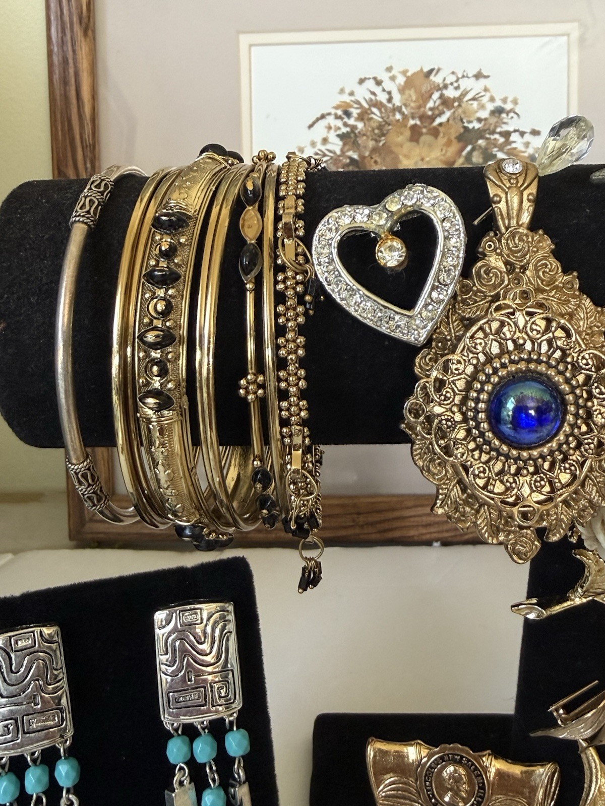 Vintage 30 Pc Costume Jewelry Lot Earrings Bracelet Brooches Rhinestone