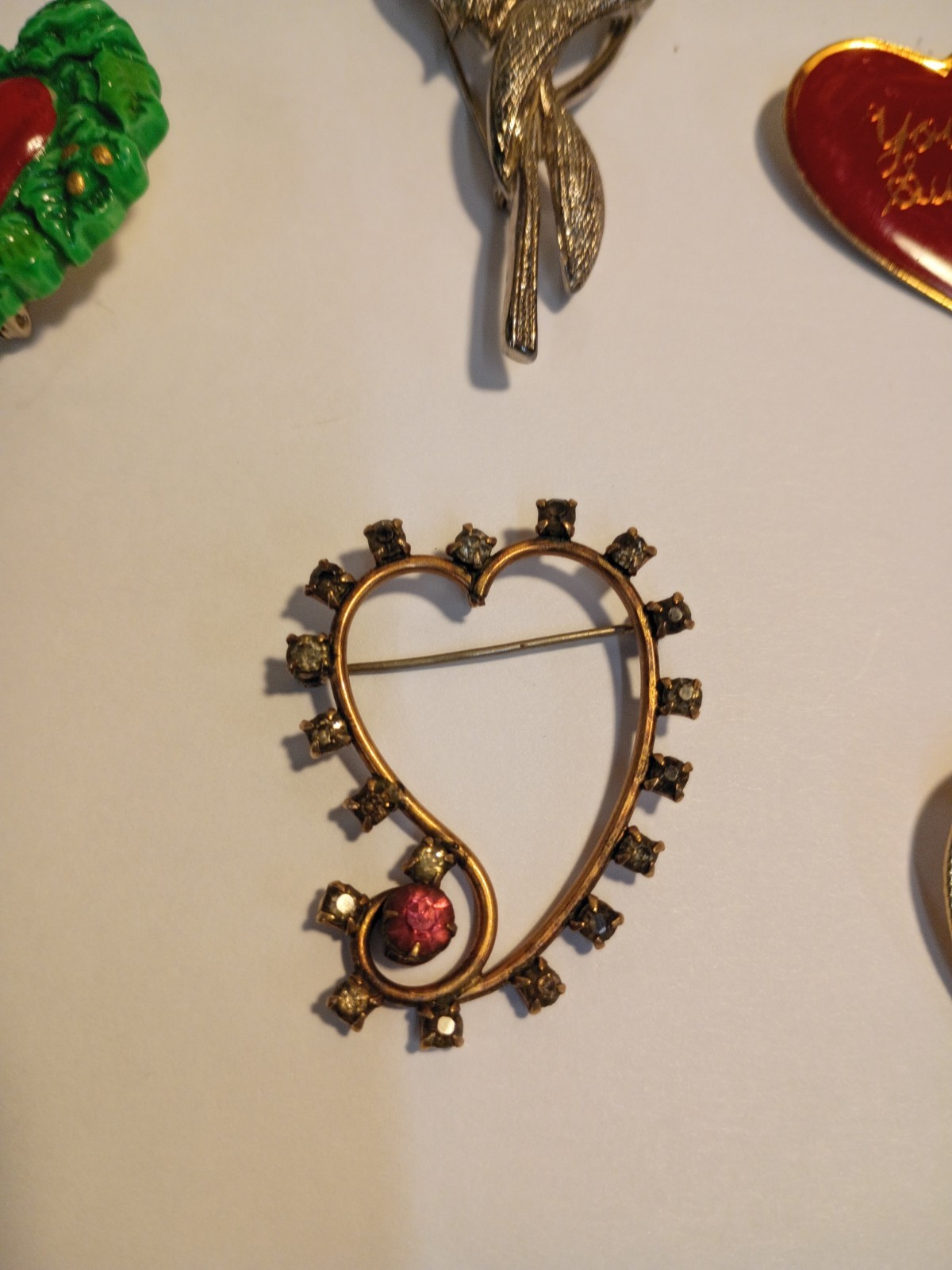 Women’s Heart Brooches ! Mixed Lot (13pc) Enamel Rhinestone Gold/Silver