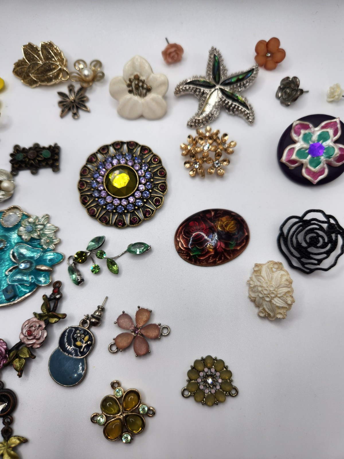 Flower Craft Jewelry Pieces Junk Drawer 30 Different Pieces