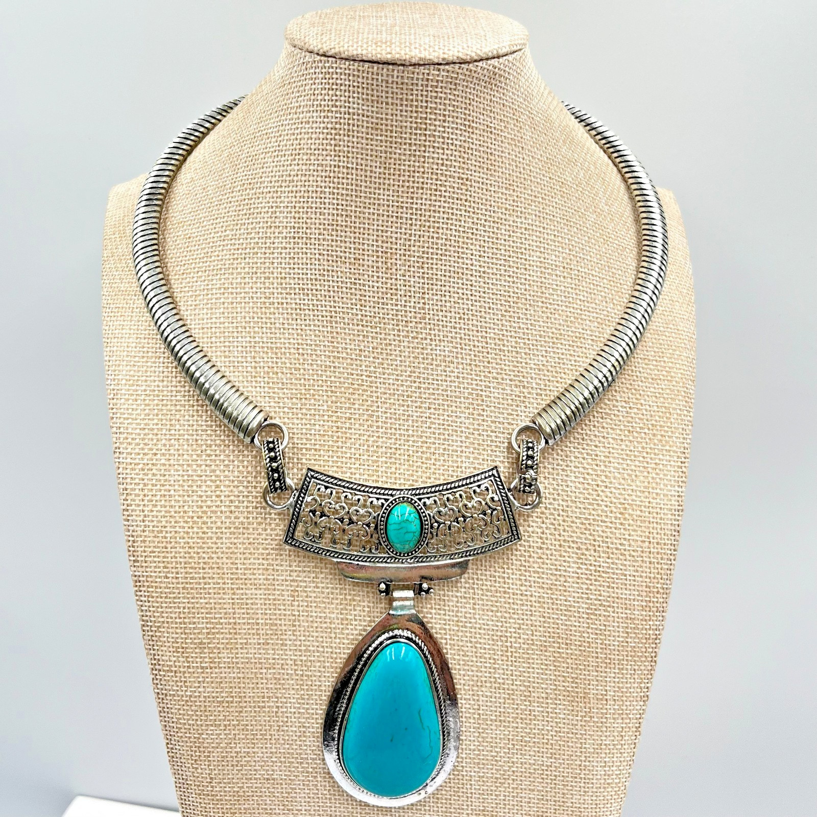 VTG Western Silver Tone Faux Turquoise Teardrop Filigree Collar Choker Necklace