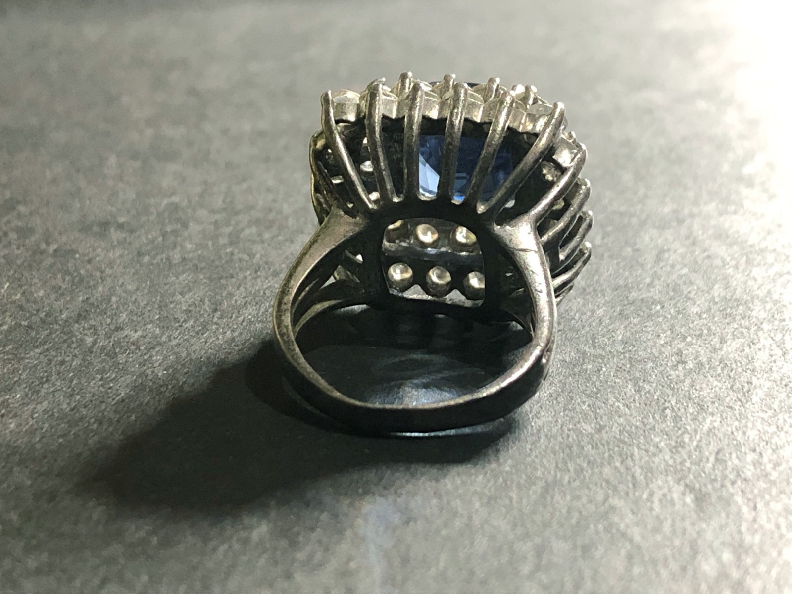 Vtg STATEMENT! 10ct Cornflower-Blue SAPPHIRE & DIAMOND QUARTZ Halo Sterling Ring
