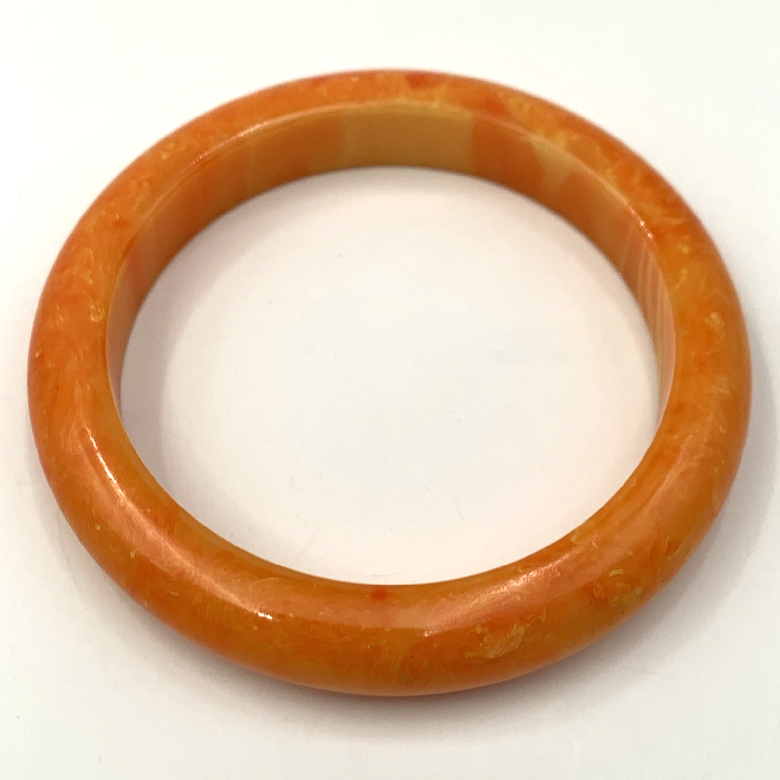 Vintage 12 mm Wide BAKELITE Bangle Bracelet Orange Marbled 29.3g 8″ IC