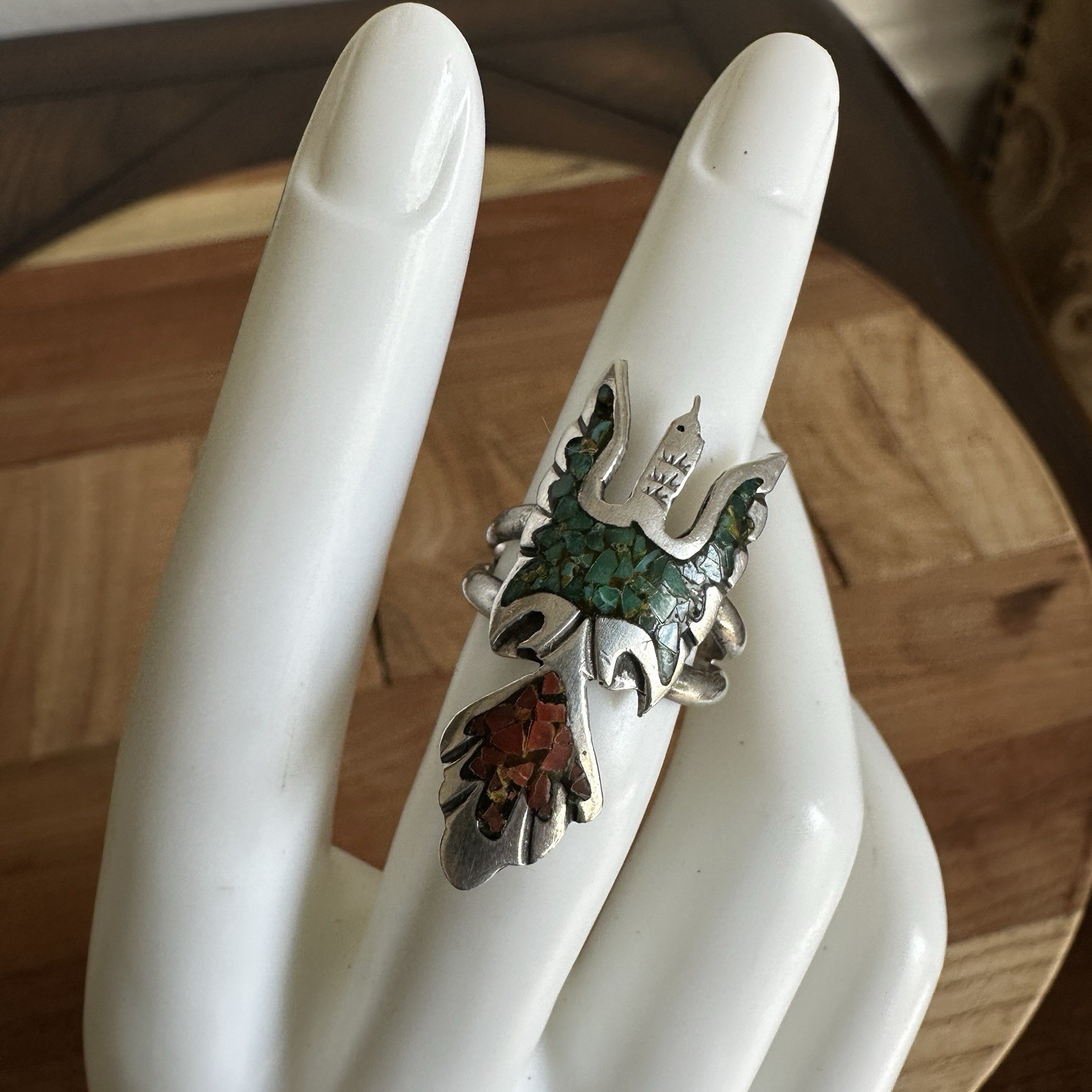 VTG Artisan Signed Eagle Ring Size 5.5 Turquoise Coral Chip Inlay Sterling 5.4g