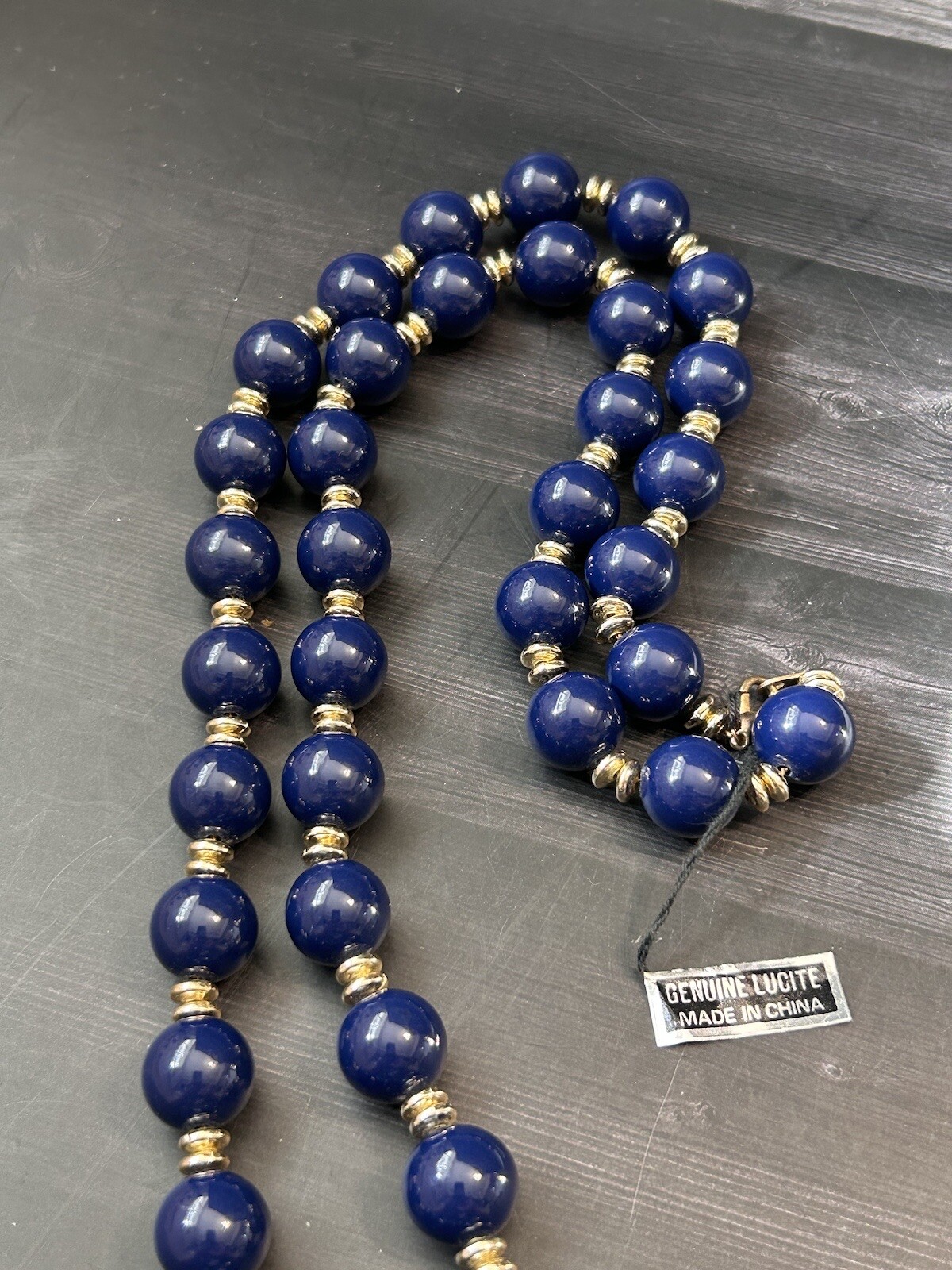 Vintage blue genuine lucite necklace Dark Blue BEAUTIFUL! Made In China! 15”