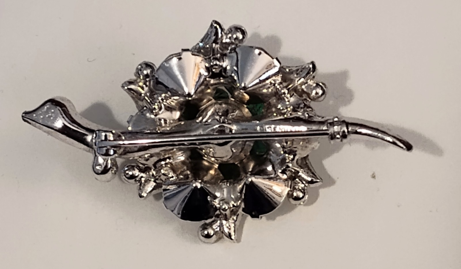 Vintage Stunning Eisenberg Ice Clear & Emerald Green Crystal Bouquet Brooch 6808