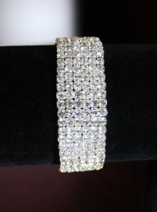 Vintage 6 Strand “Sparkly” Stretch Band. Elegant, Formal