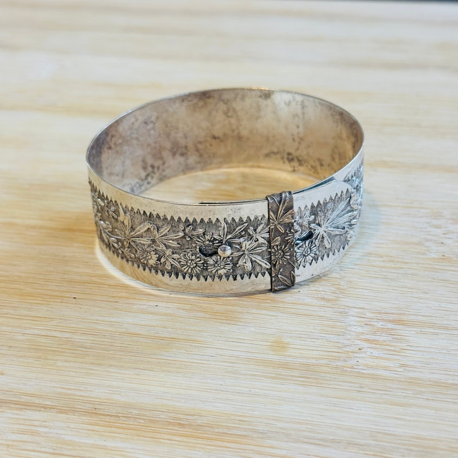 VTG Buckle Bangle Floral ivy leaf Bracelet Antique Victorian Edwardian England