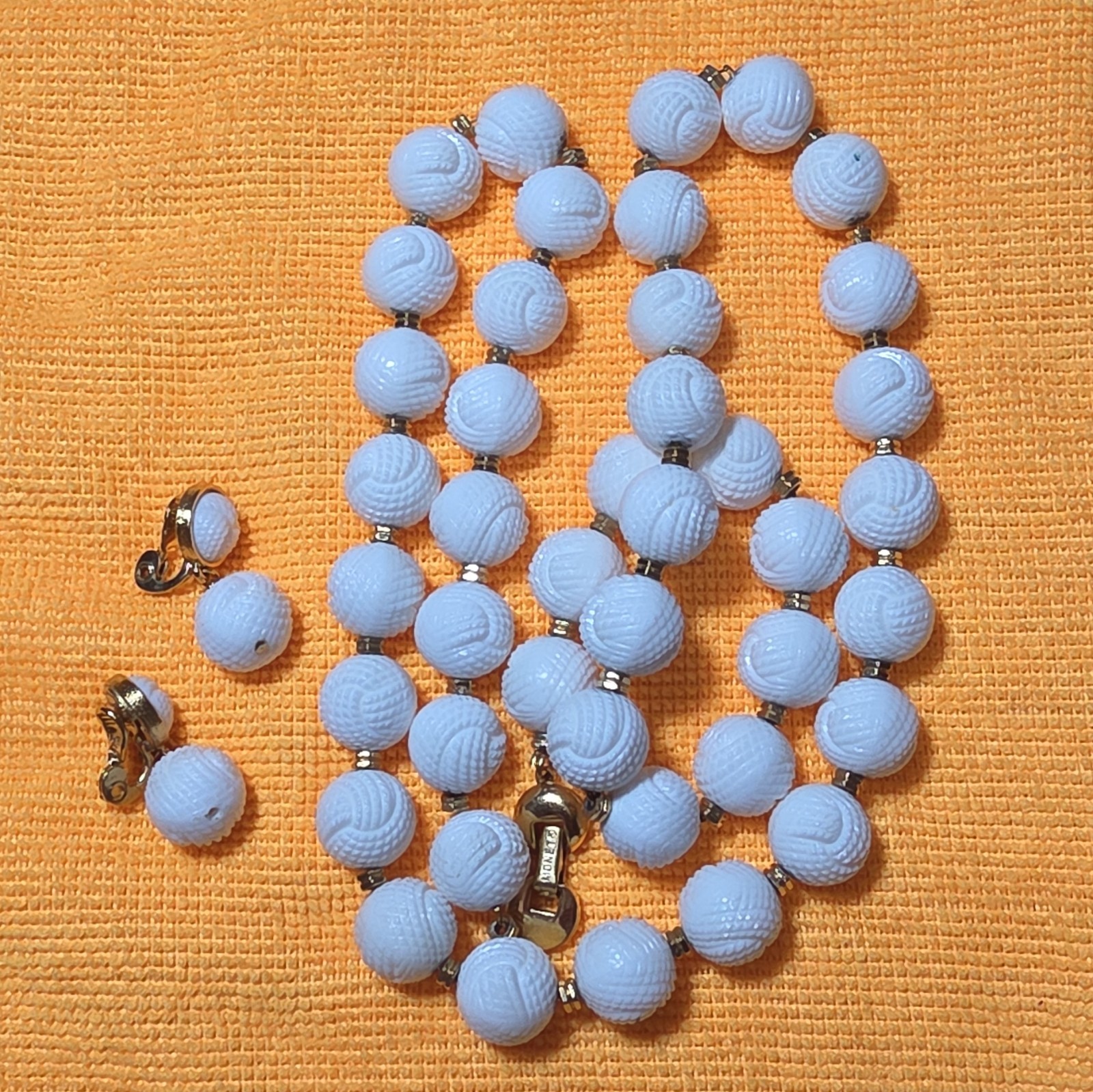 White Round Plastic Bead Necklace & Clip-On Earrings Jewelry Set for Women