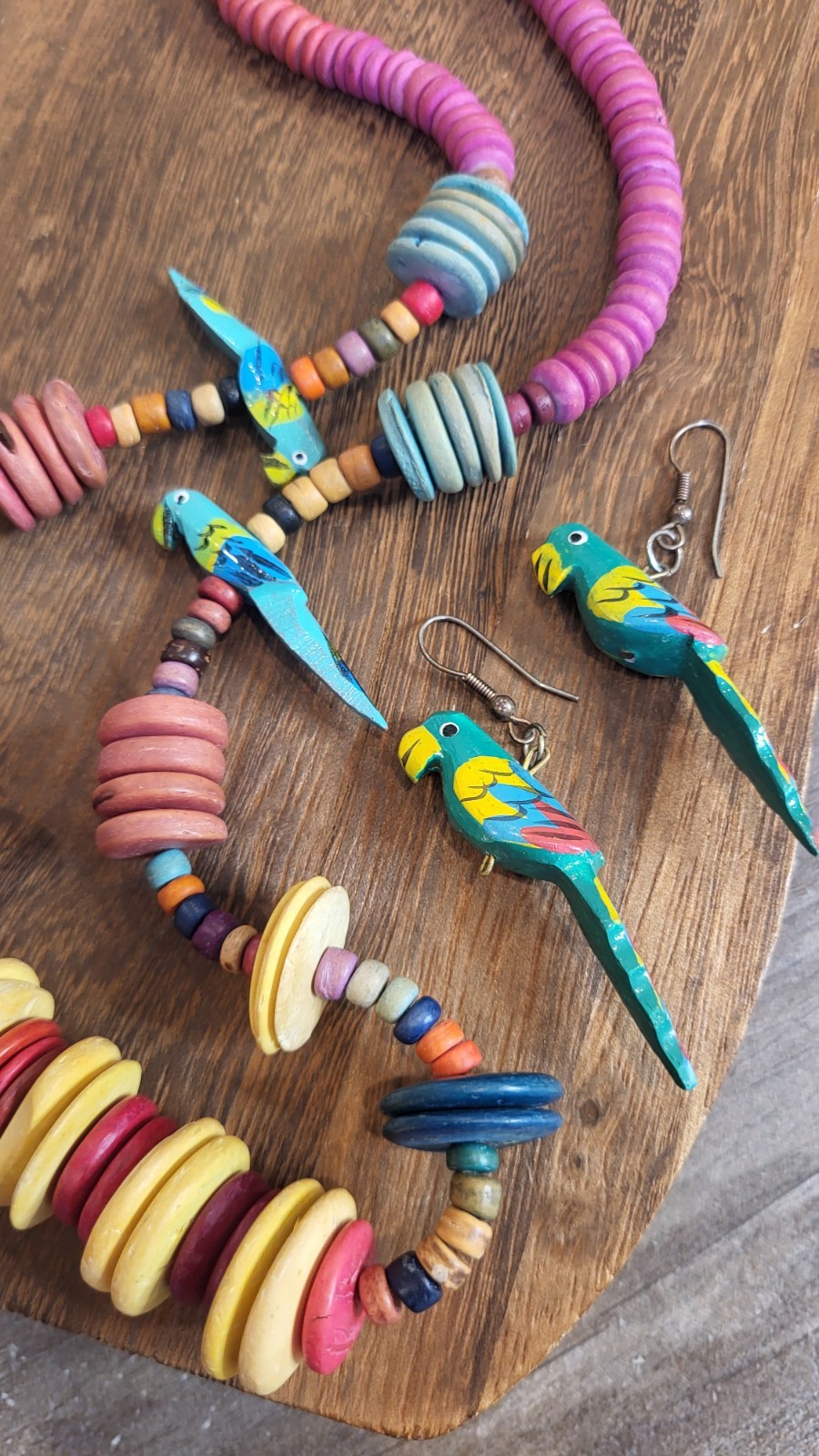 Vtg Rustic Beaded Parrot Detail Necklace & Earrings Set, Made in the Caribbean