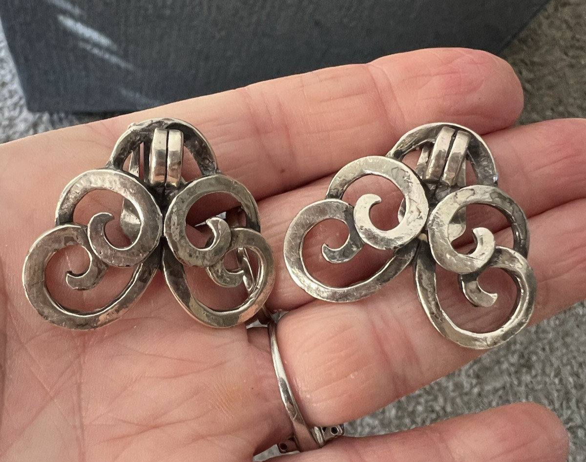 Vintage Zentall Brutalist Swirl Silvertone Necklace & Clip on Earrings Set