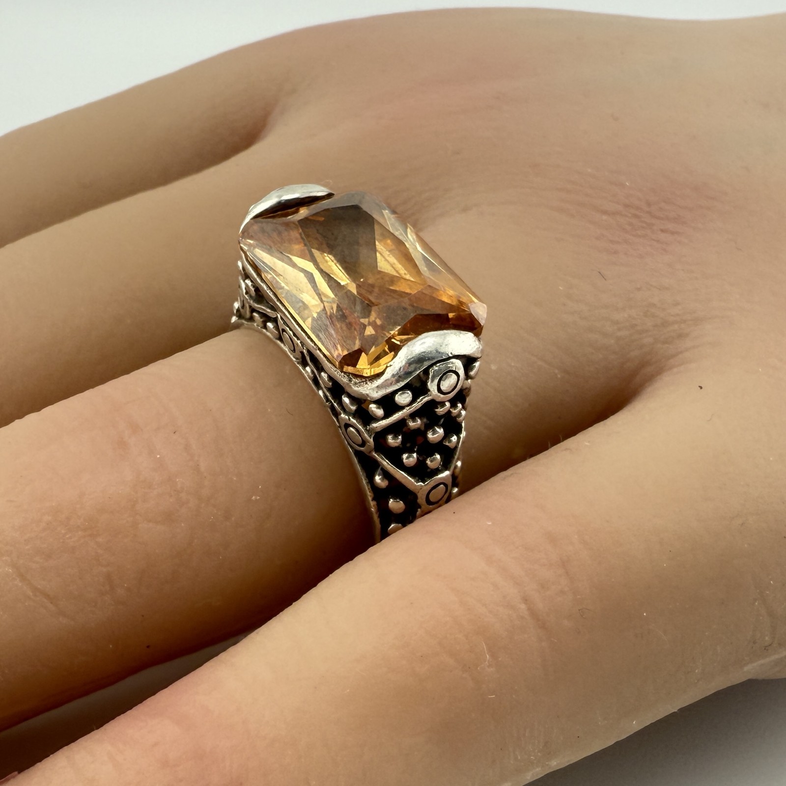 Vintage 925 Sterling Silver Citrine Colored CZ Filigree Etched Ball Faceted Ring