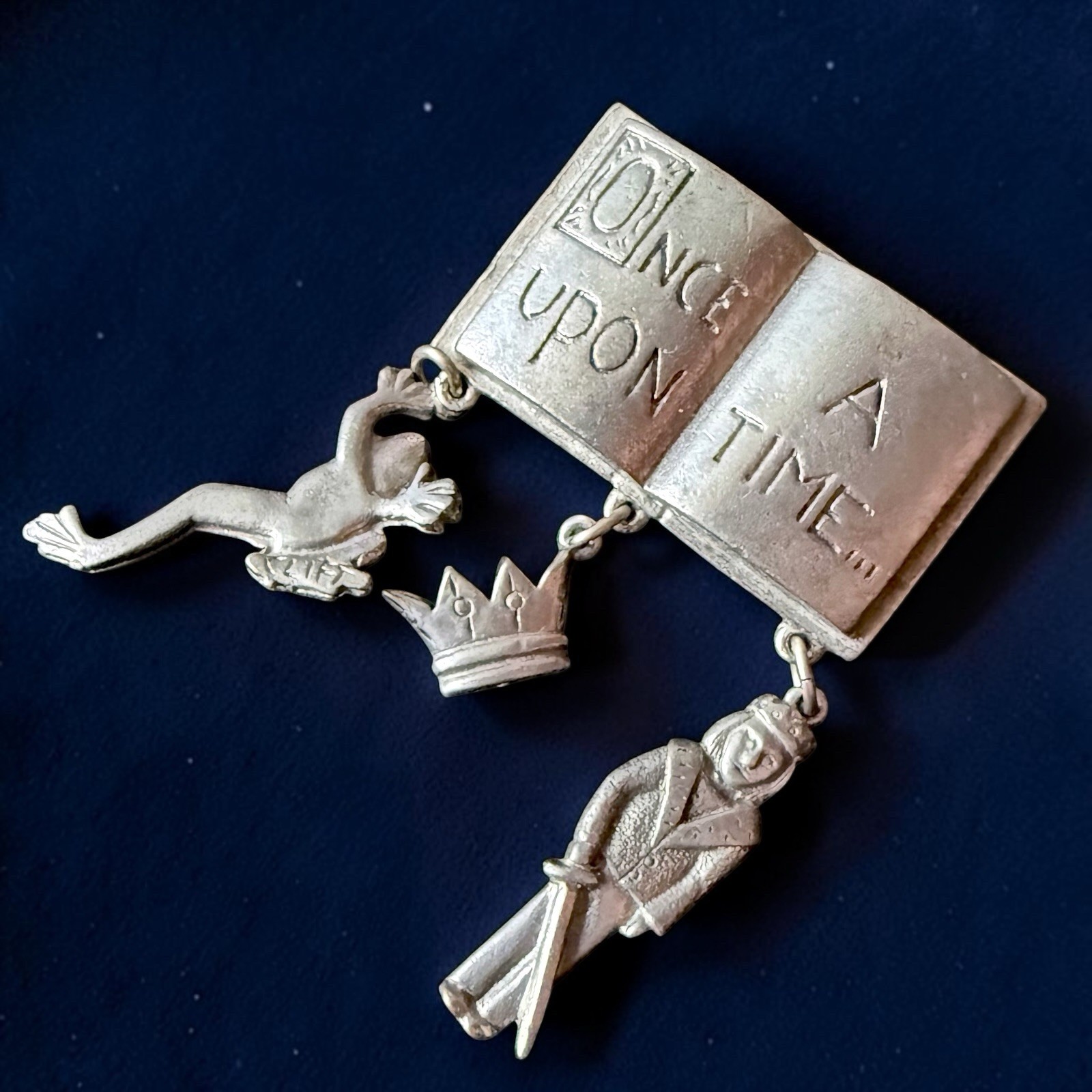 Storytelling Brooch Jim Clift Pewter Once Upon A Time Frog Prince Fairytale Pin