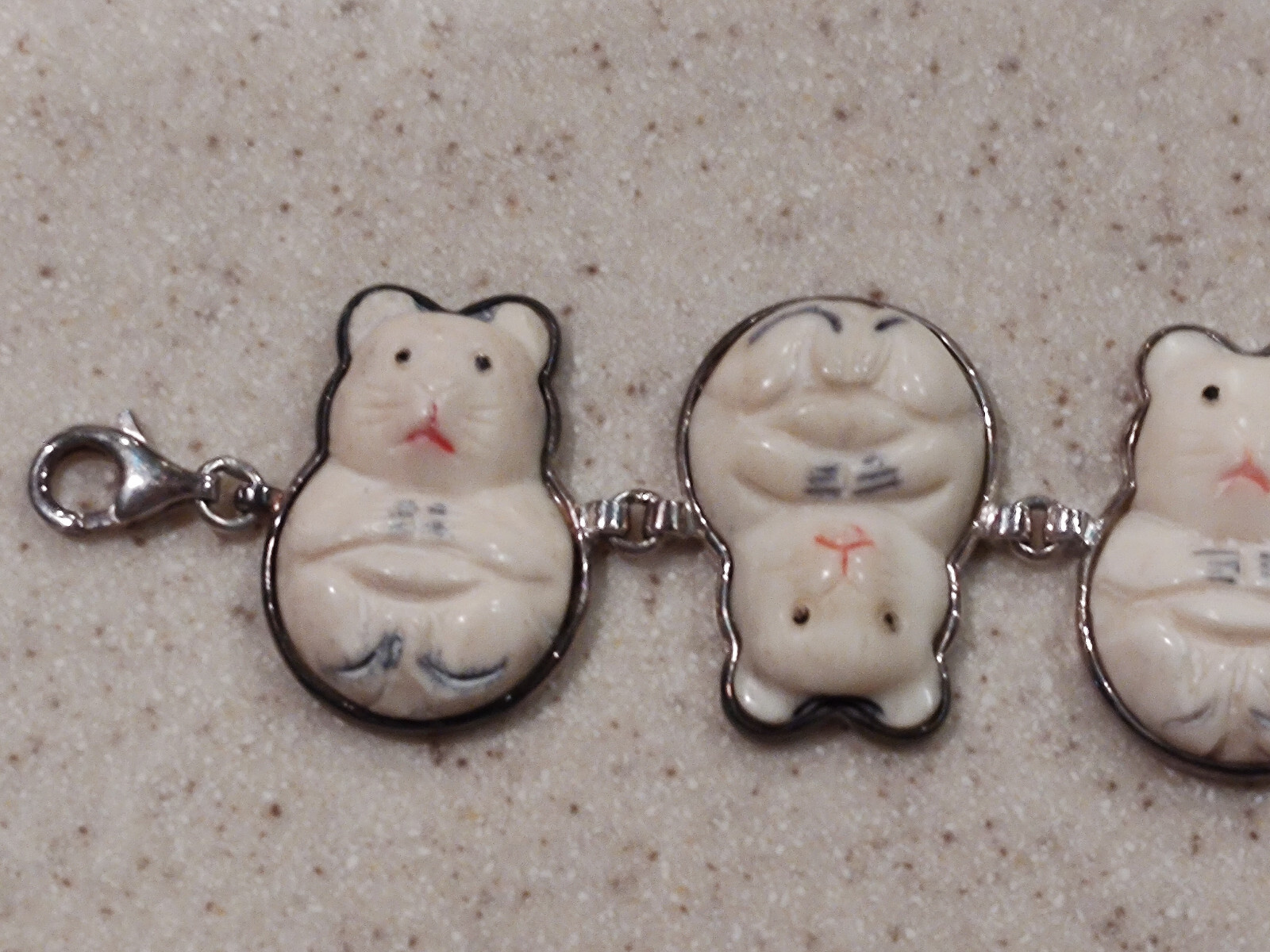 VINTAGE AKR AMY KAHN RUSSELL 925 STERLING SILVER CARVED CAT/MOUSE/RAT?? BRACELET