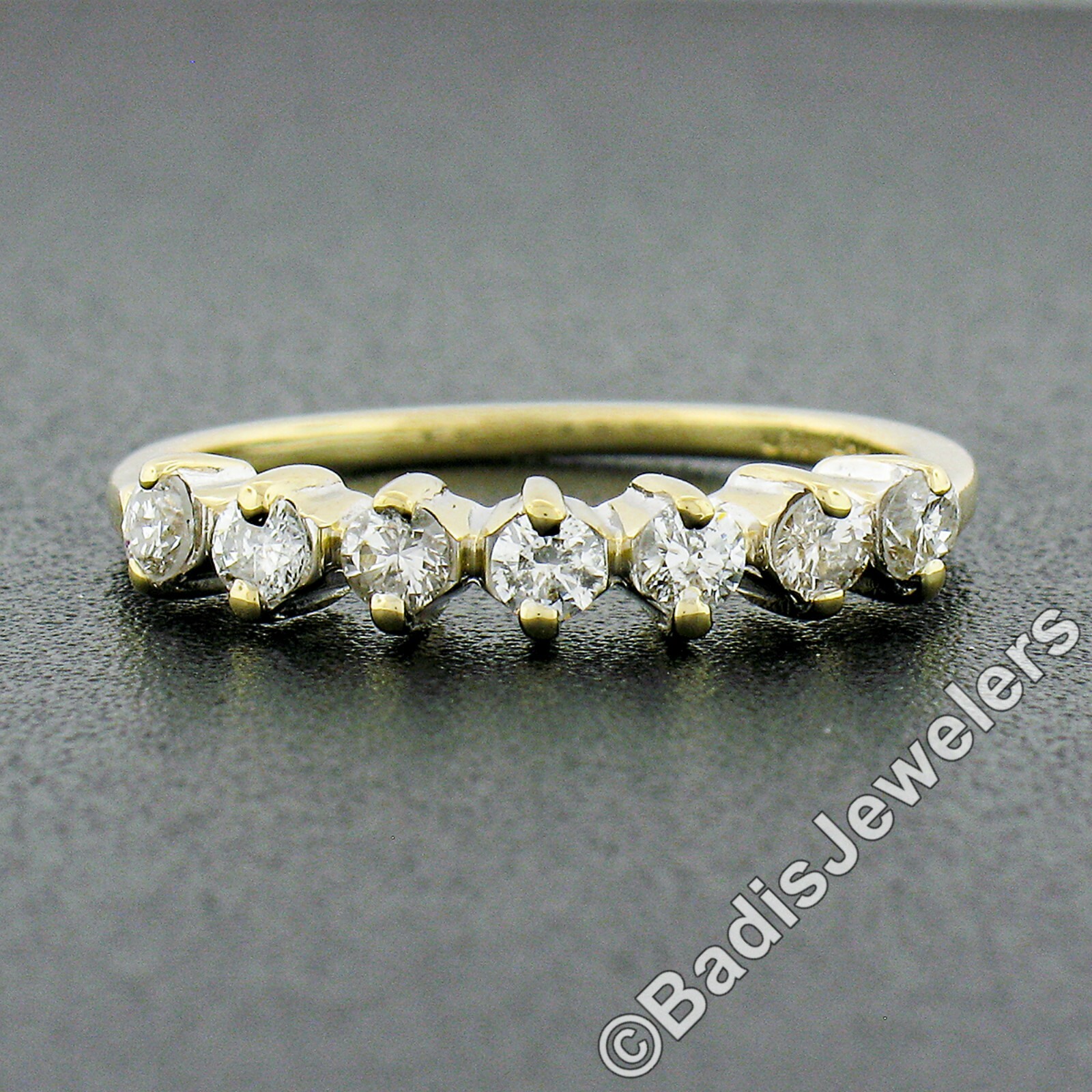 Vintage Classic 14k Yellow Gold 0.35ct Round Prong Set Diamond Wedding Band Ring