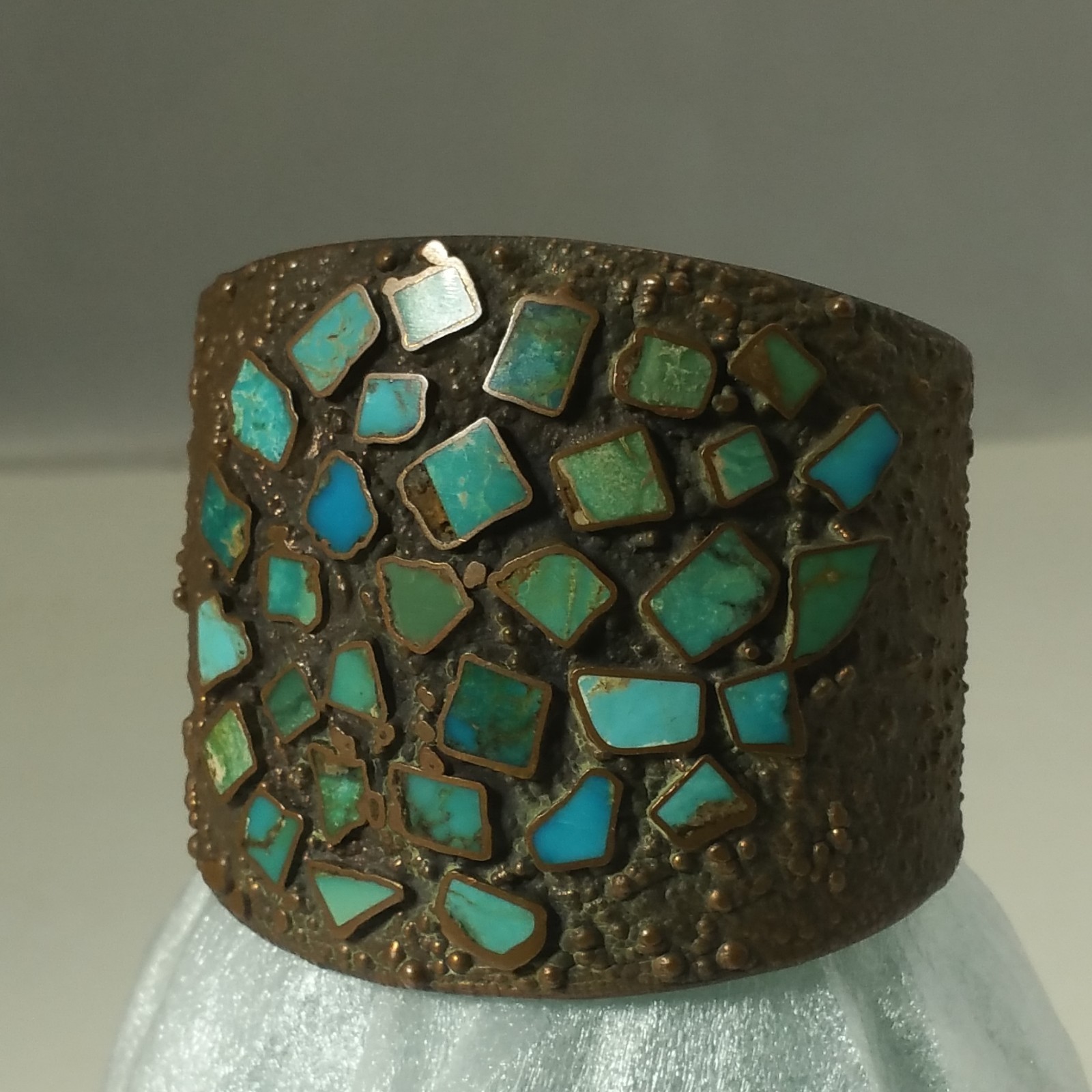 Solid Copper Vintage Bell Trading Post Turquoise Corinthian Cuff Bracelet 2 3/8″