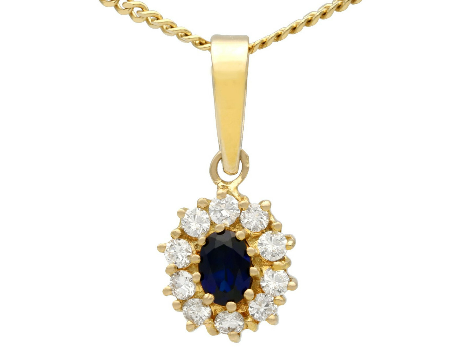 1980s Vintage 0.62 Ct Sapphire 0.35 Ct Diamond 18k Yellow Gold Cluster Pendant
