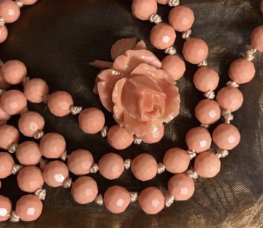 VTG 1950s 26” Necklace & Pin Hand Tied Faceted Beading Salmon Color Plastic Cmp