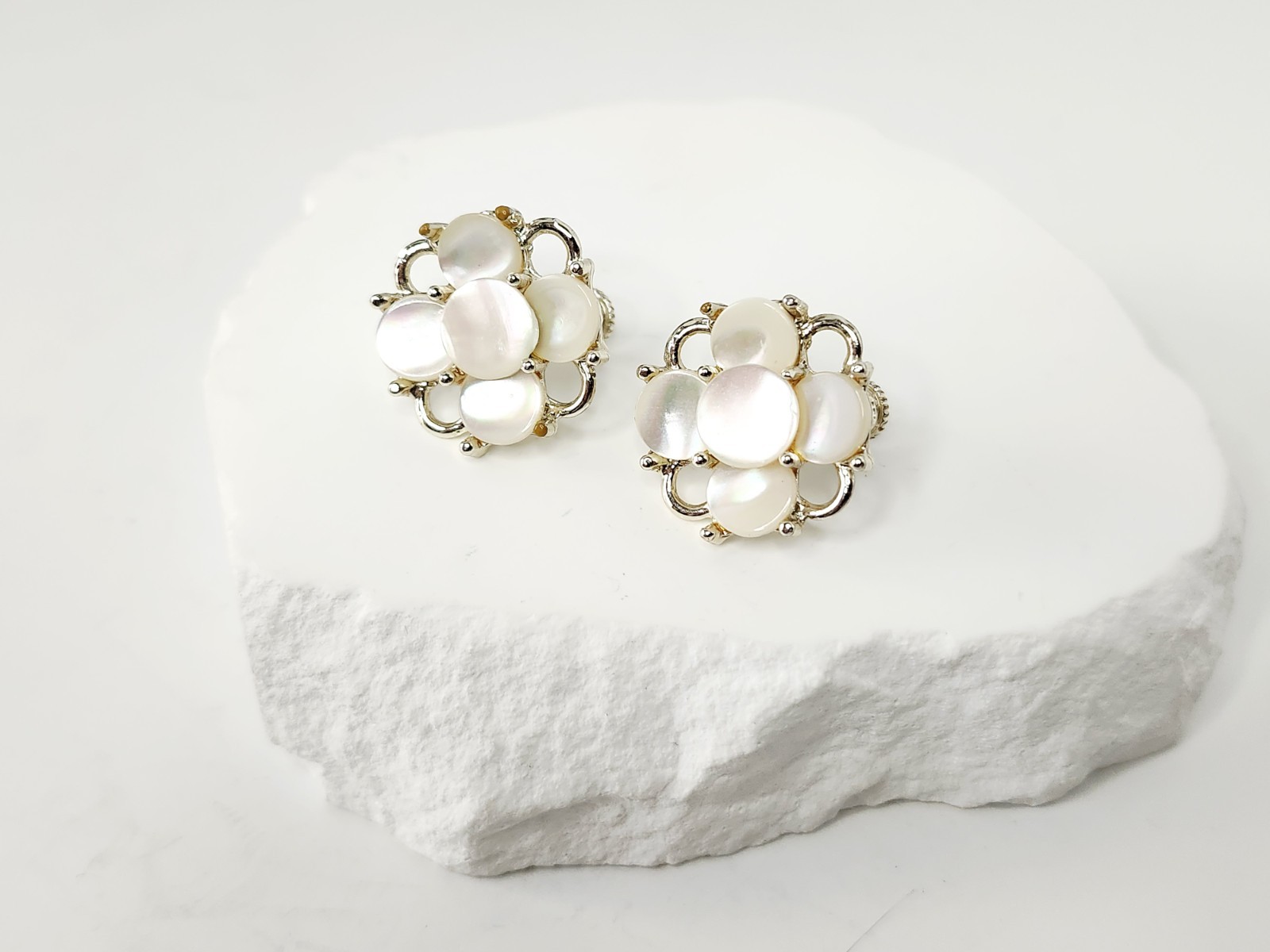 Vintage Rhodium Plate Gold Metal Mother Of Pearl Flower Maltese Cross Earrings