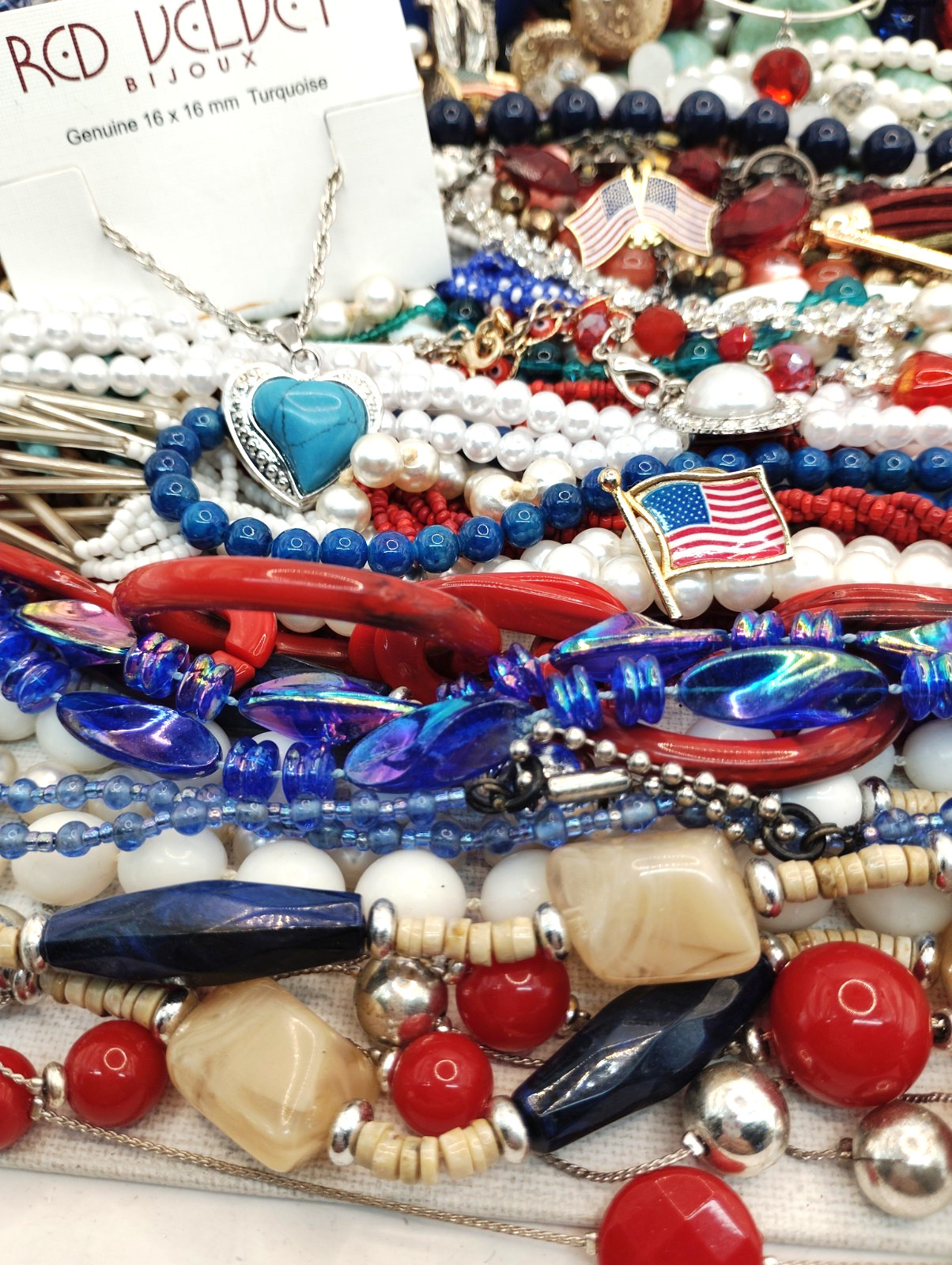 135 Vtg Wearable Pcs RED, WHITE & BLUE Patriotic Mixed Lot, FREE SHIP! Lot#681