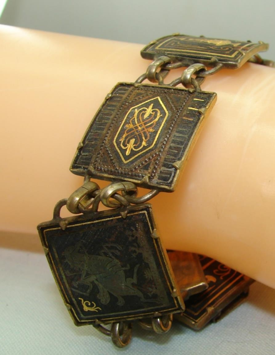 Vintage Damascene Toledo Spain Buildings Horse Solider Designs Link Bracelet