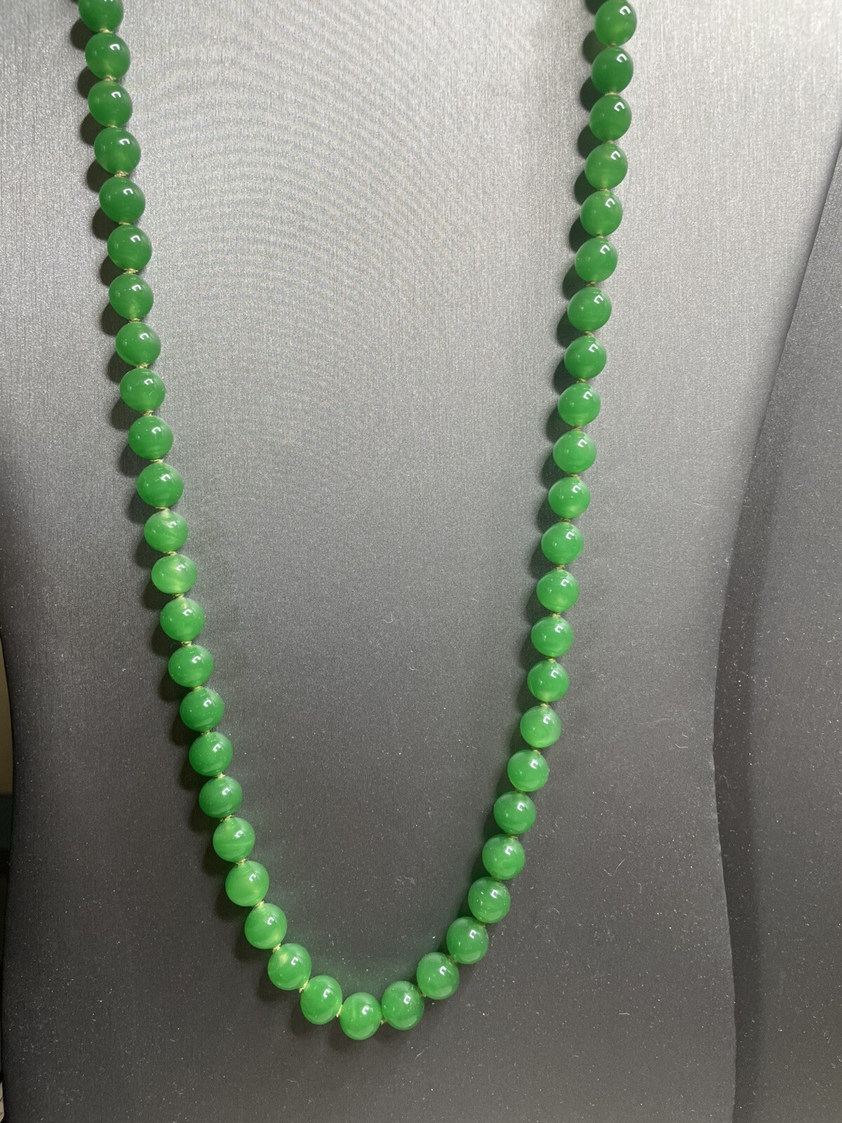 1930’s 8.4mm Hand Knotted Green Glass Beads 12k Gf Clasp Vintage 24” Gorgeous