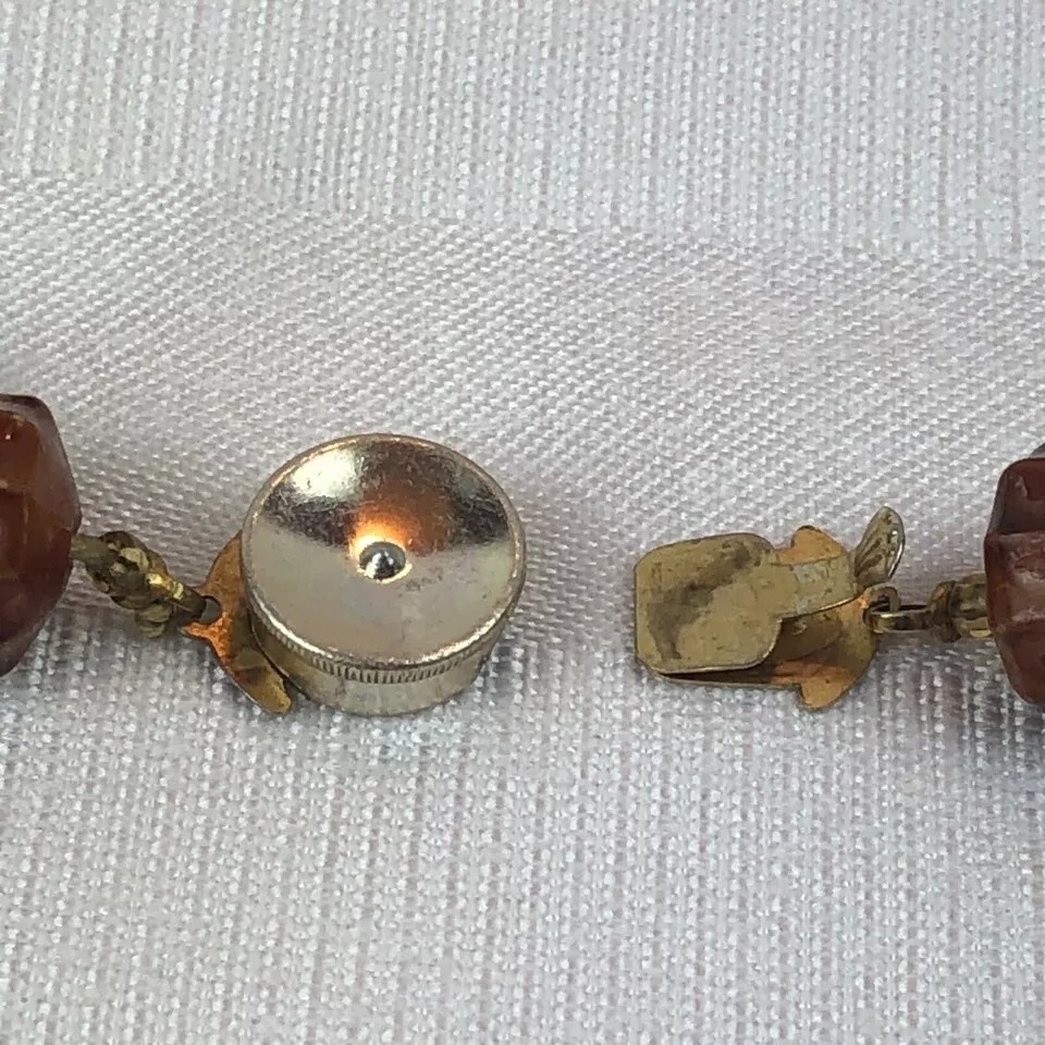 VINTAGE BOX TAB INSERT CLASP HONG KONG Bead Brown Acrylic Faux Wood Necklace 24″